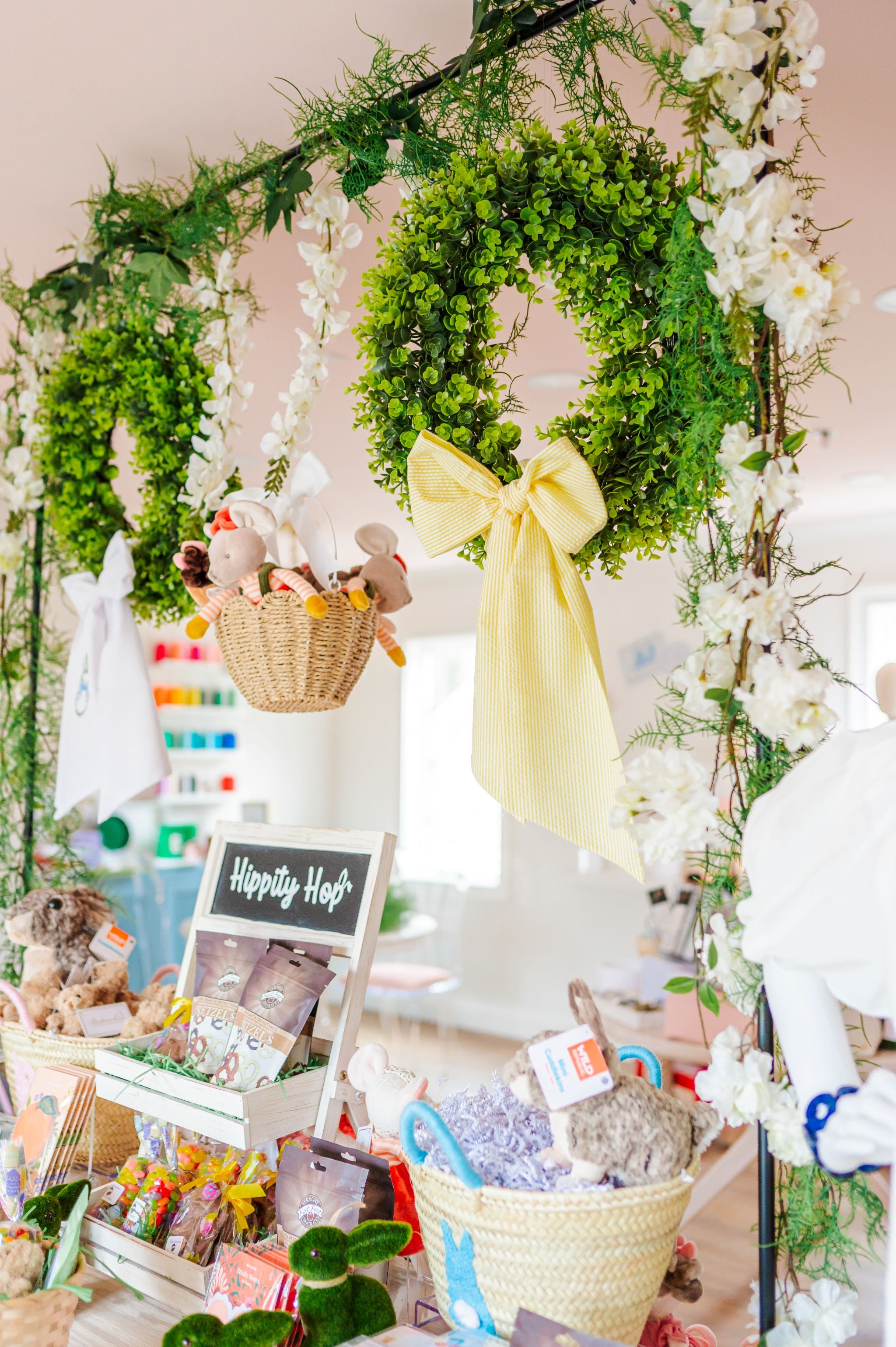 Wreath Bow Sash with Embroidery
