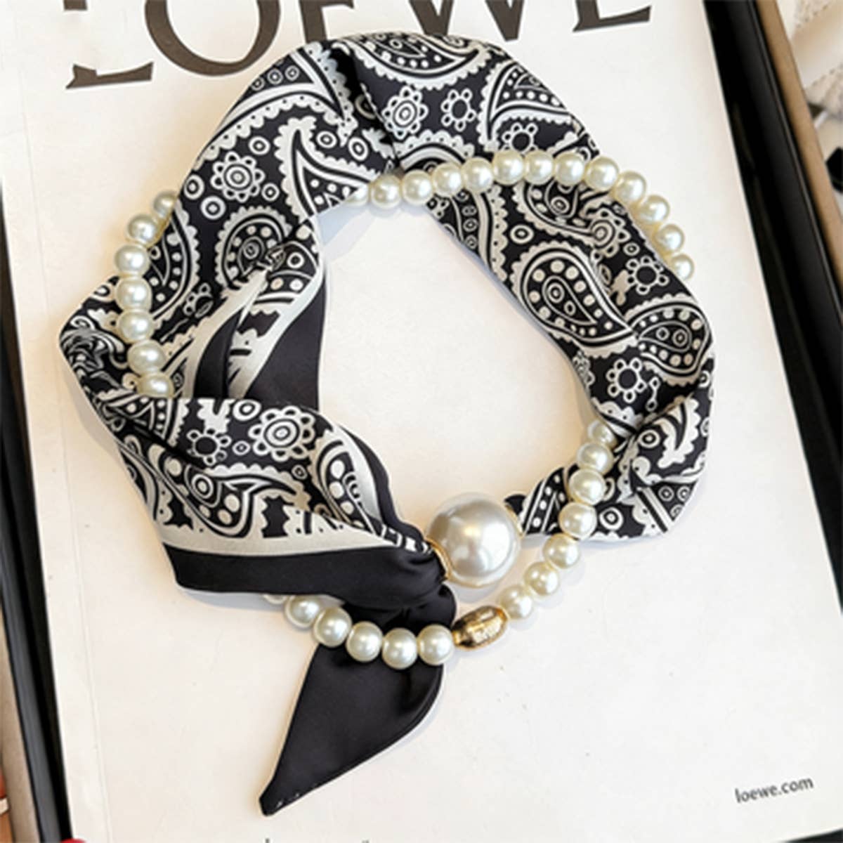 Pearl Magnetic Skinny Silk Neck Scarf