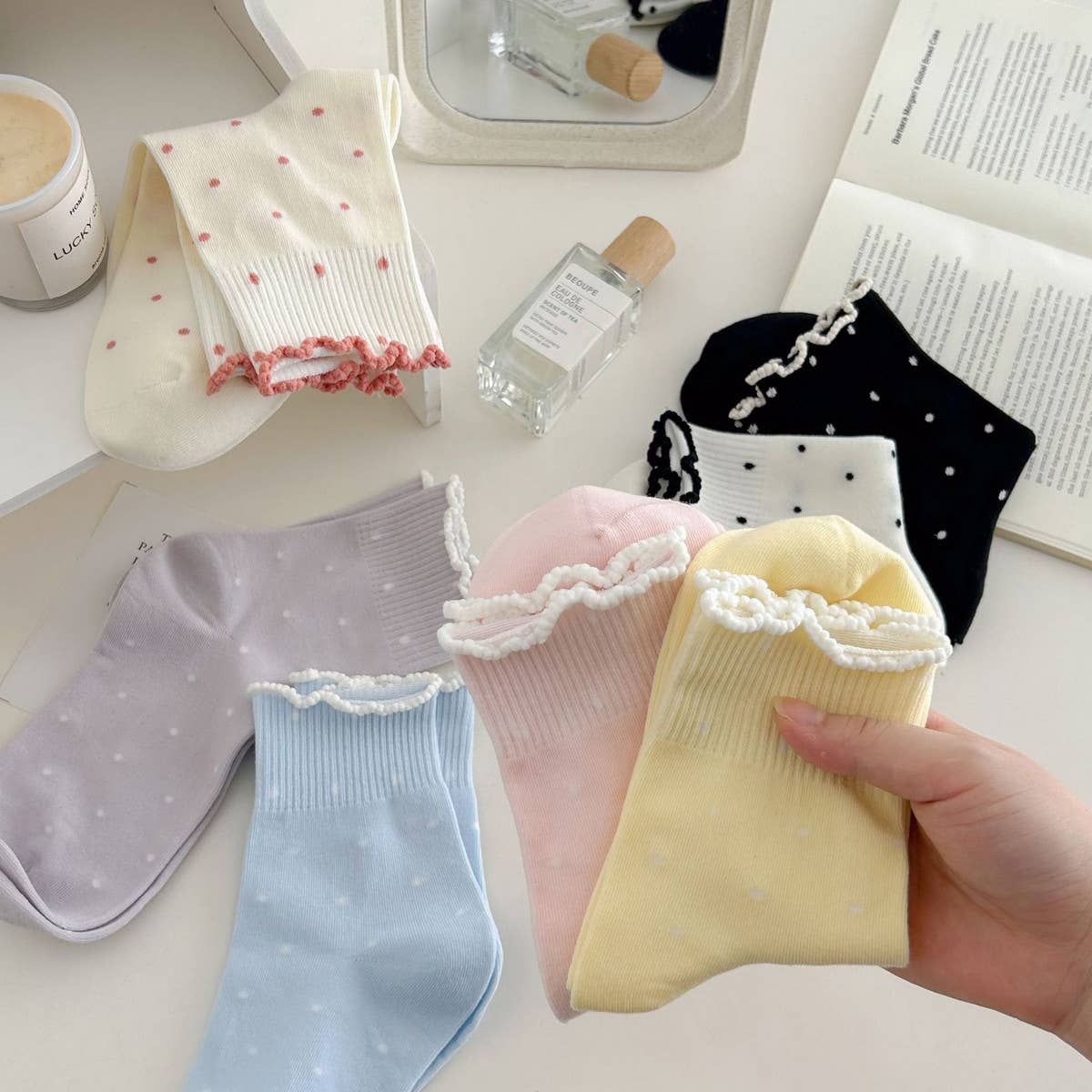 All-Match New Polka Dot Mid-Calf Socks