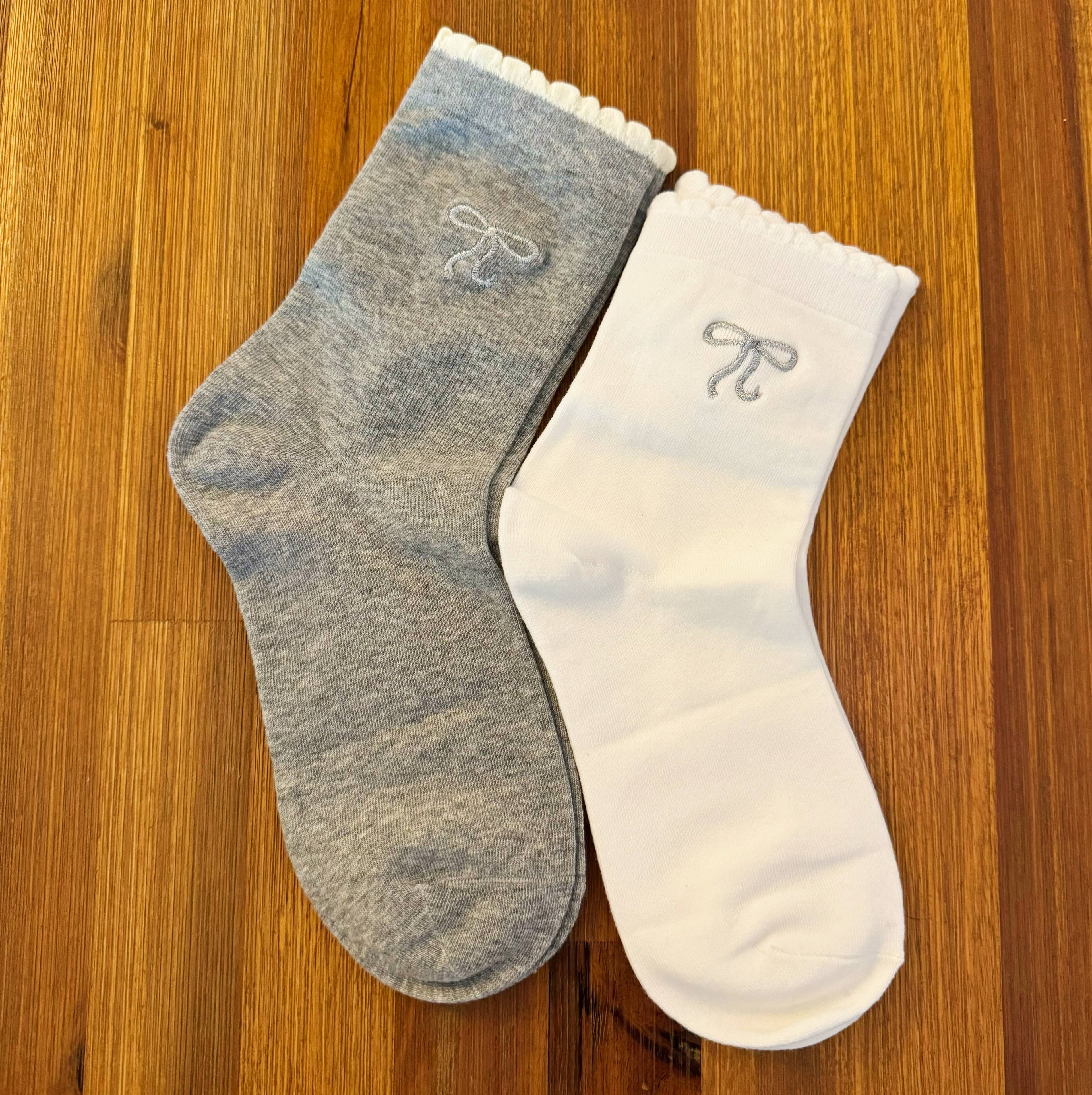 Embroidered Bow Socks