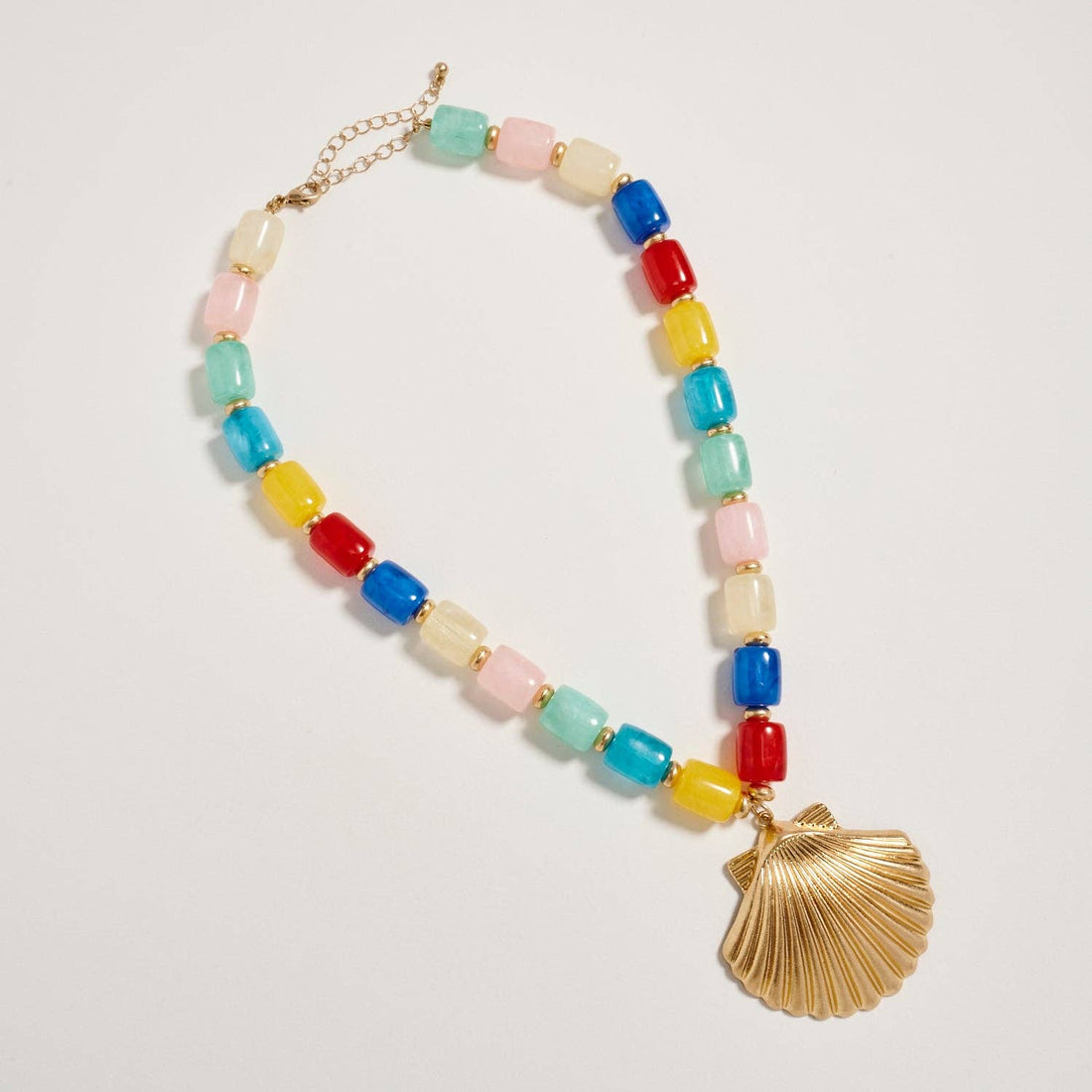 Gold Seashell Pendant Beaded Necklace