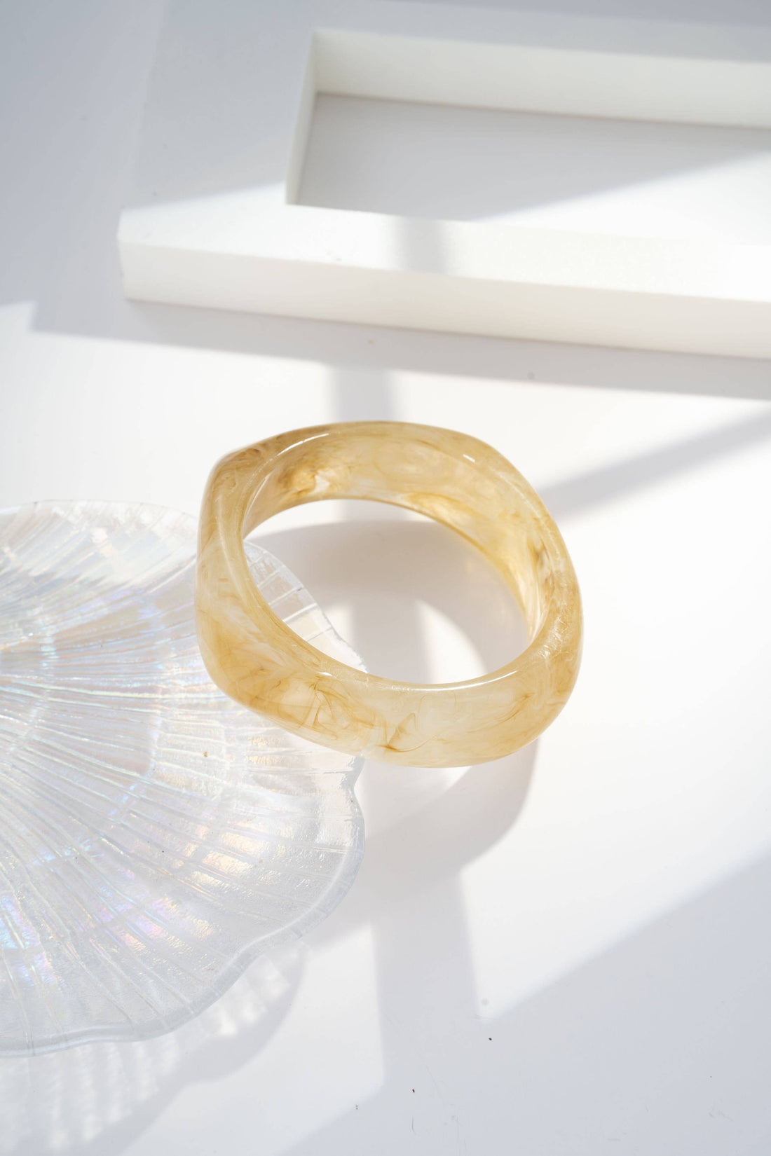 Marble-effect resin bangle bracelet