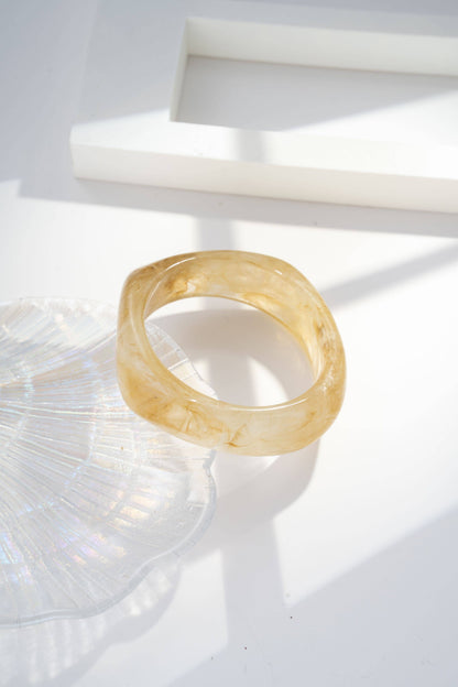 Marble-effect resin bangle bracelet