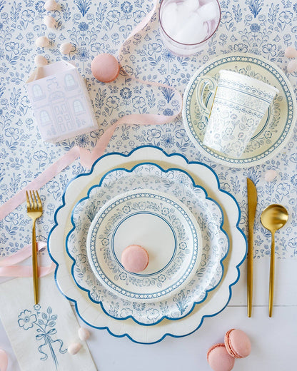 Pembroke Cream with Blue Edge Paper Plate
