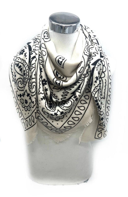 Large square scarf with bandana pattern