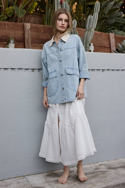 Contrast Collar Light Wash Denim Jacket
