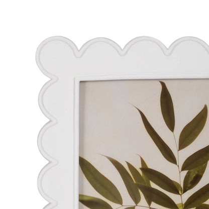 White Scalloped Resin 8x10 Picture Frame