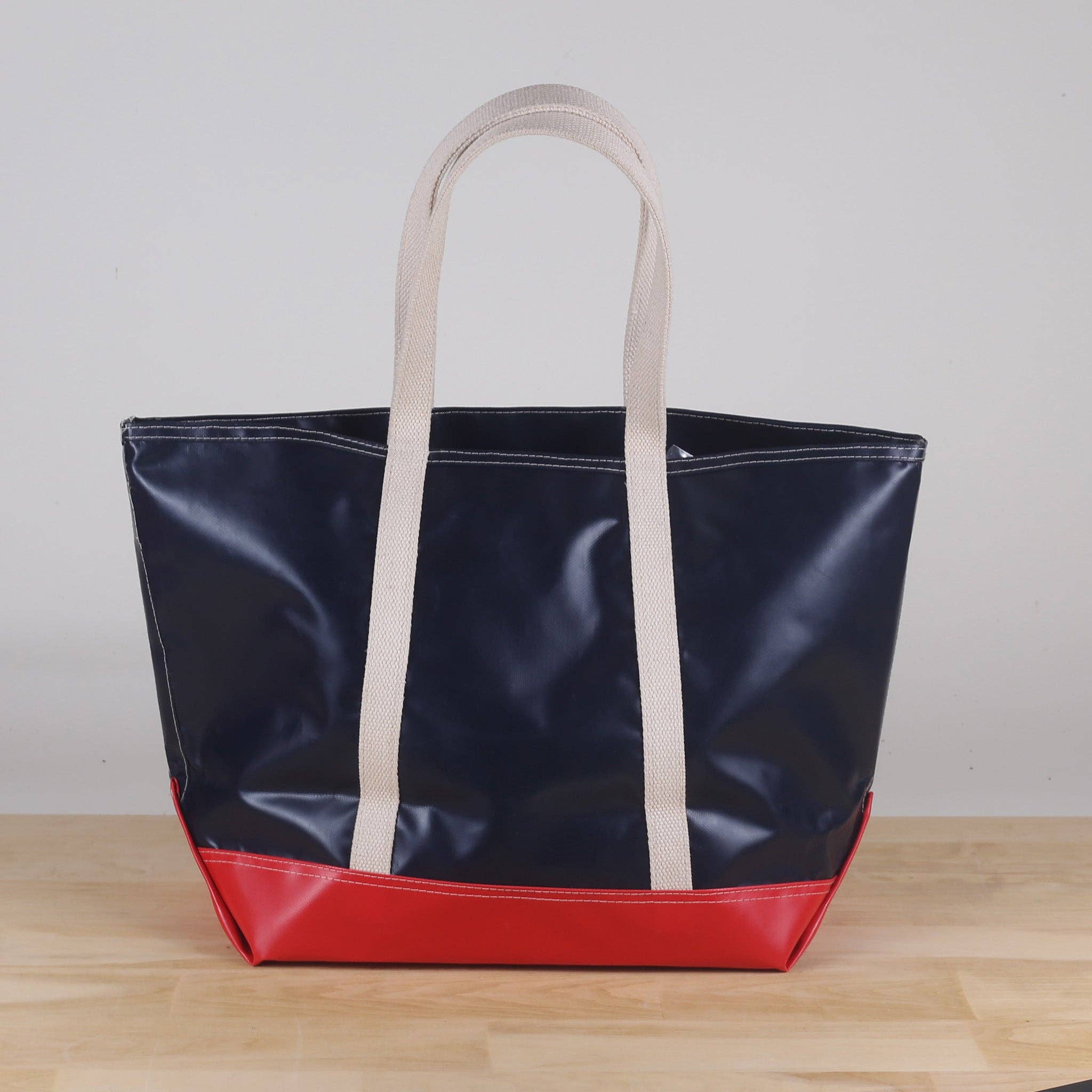 Two toned boat bag