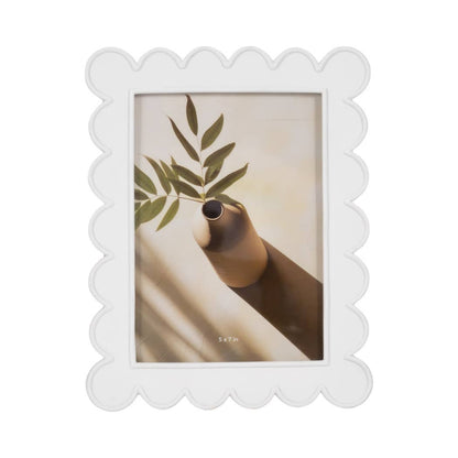 Decorative Scalloped Edge White Photo Frame