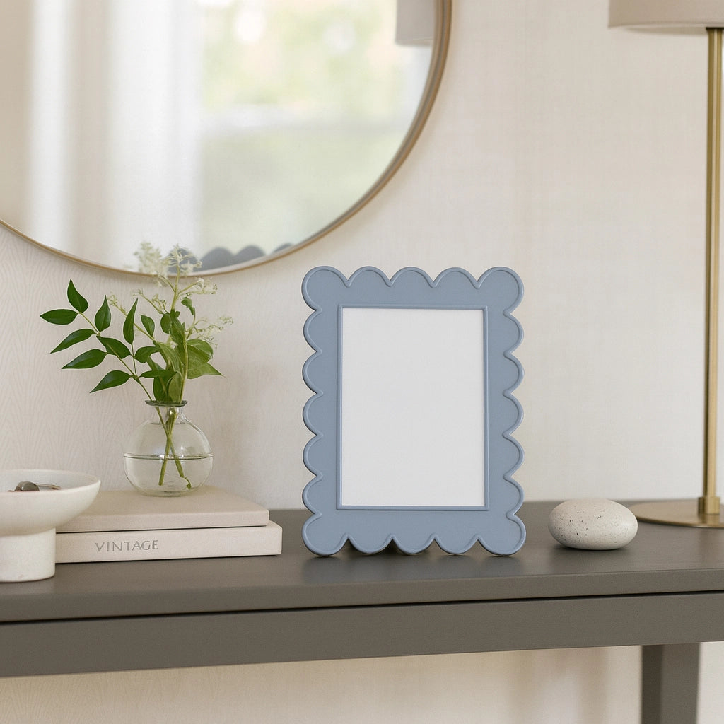 Photo Frame - Blue Resin/Glass Scallop Edge, 4x6 in.