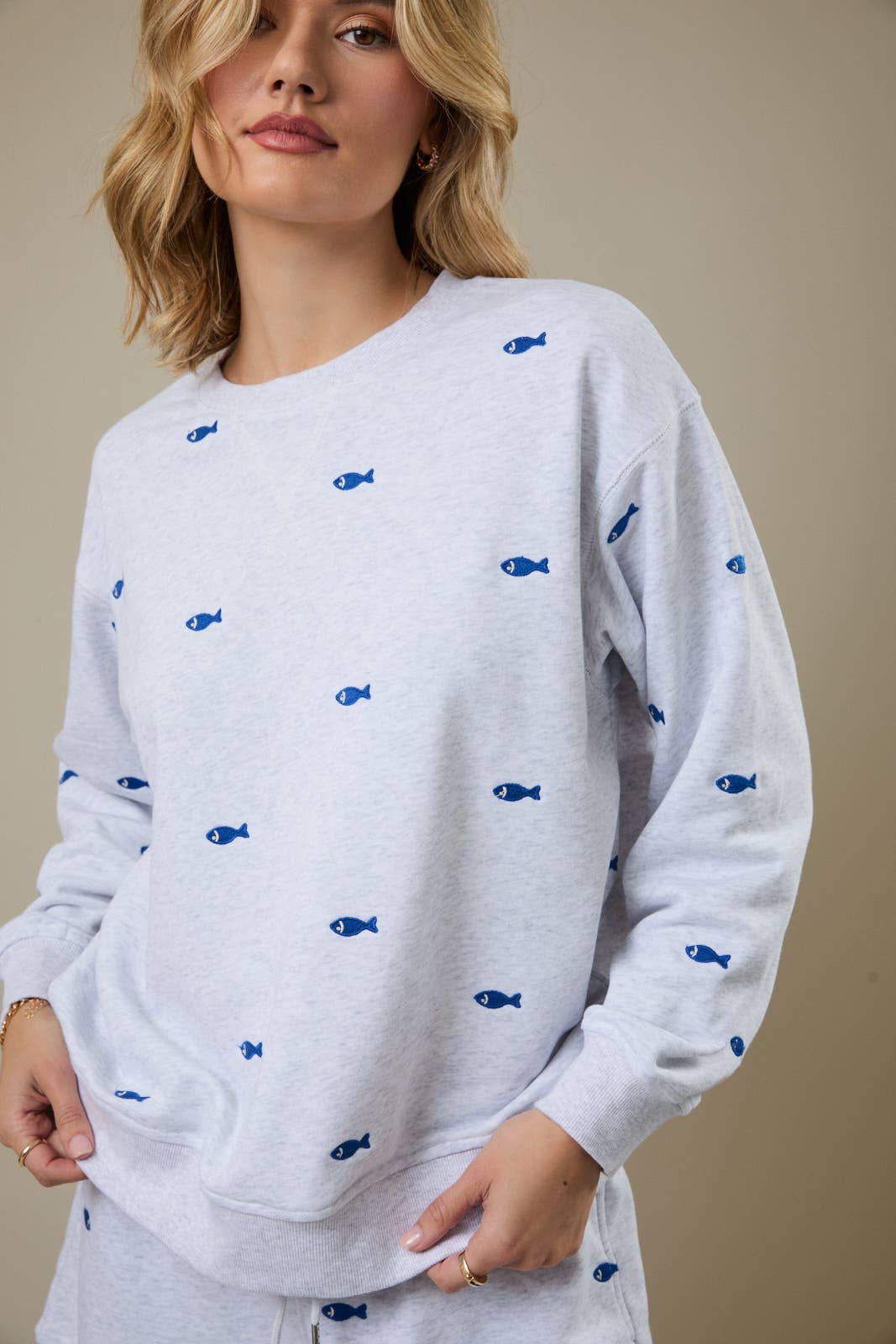 Crew Neck Long Sleeve Fish Embroidered Sweatshirt