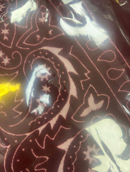 Large square scarf with bandana pattern