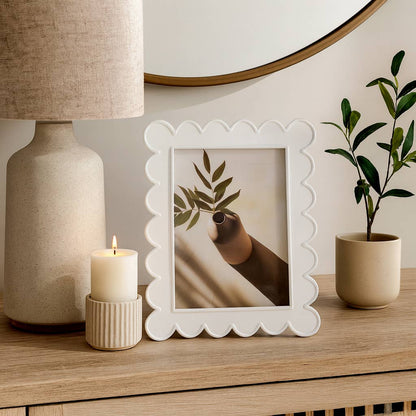 Decorative Scalloped Edge White Photo Frame