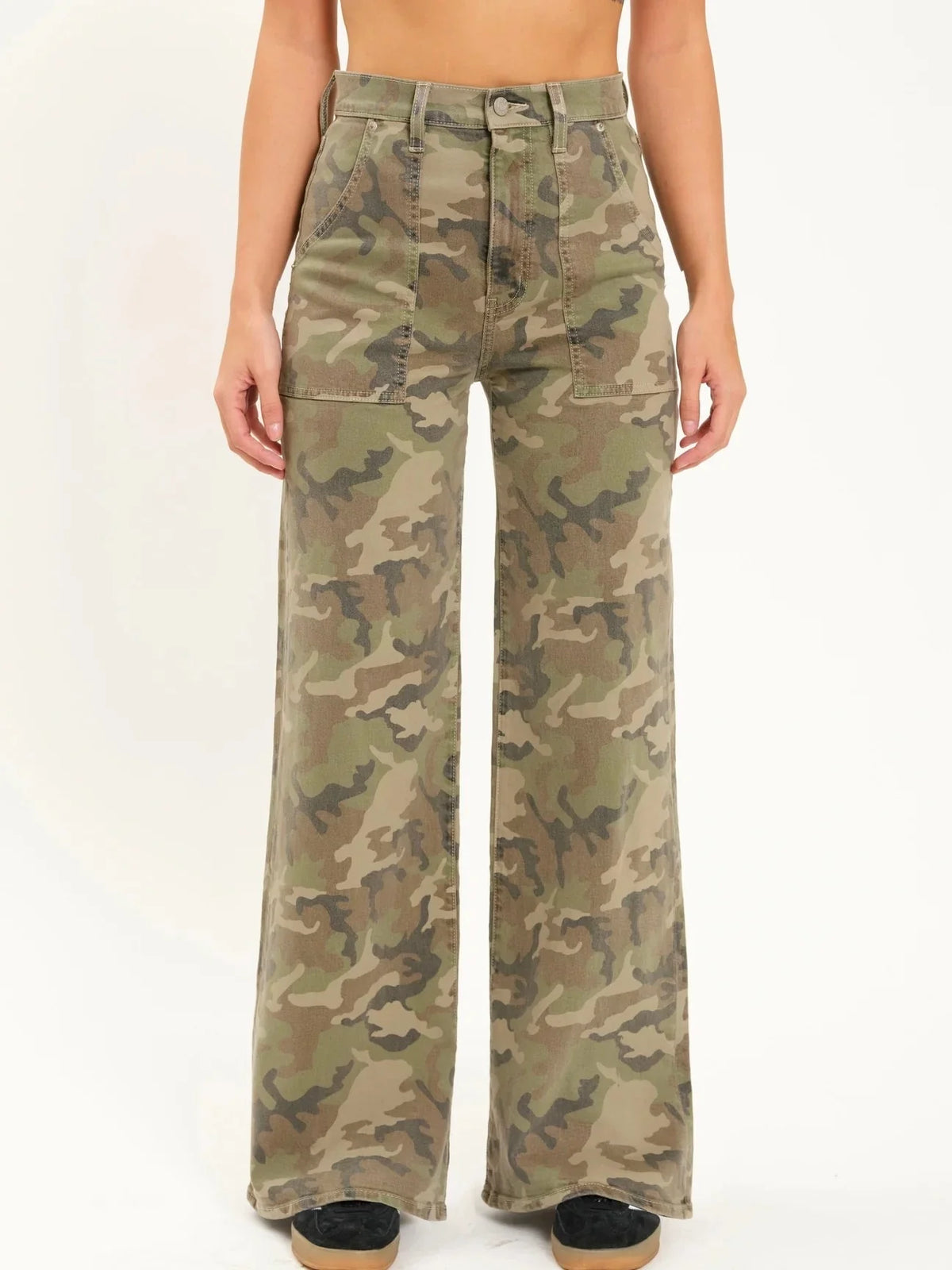 DAZE Far Out high rise patch pocket wide leg jeans front view