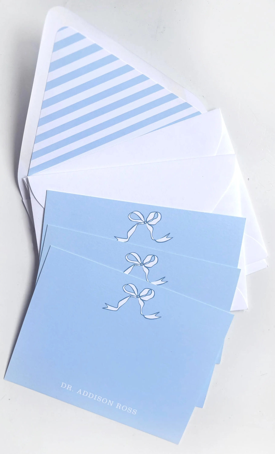 Personalized Notecard Set with Bow Design