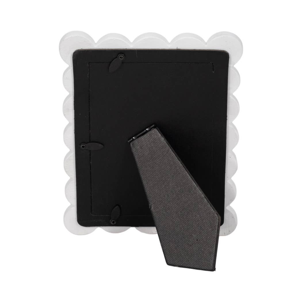 Decorative Scalloped Edge White Photo Frame