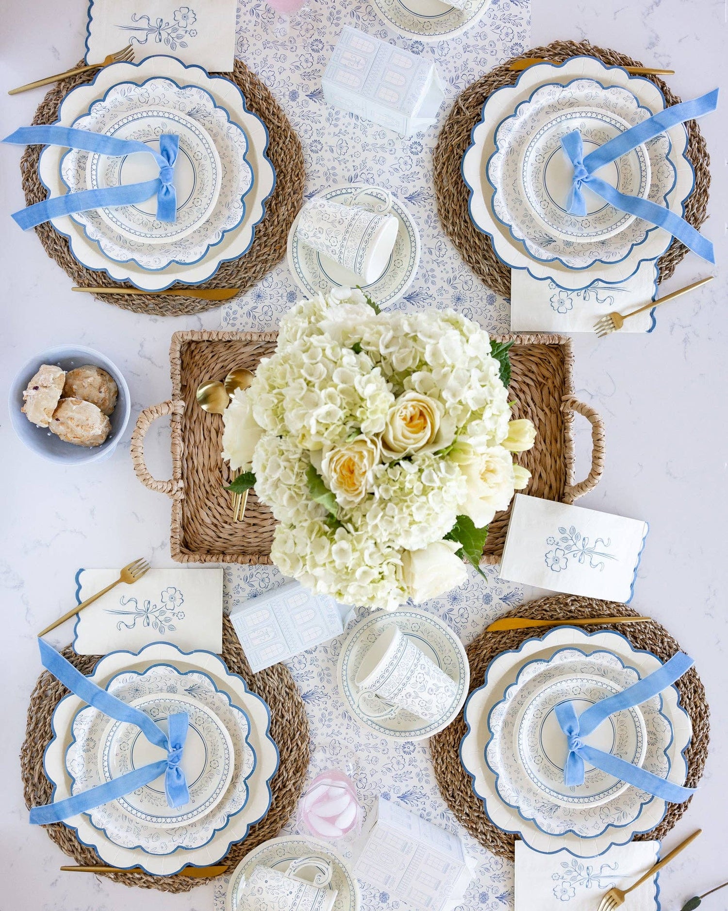 Pembroke Cream with Blue Edge Paper Plate