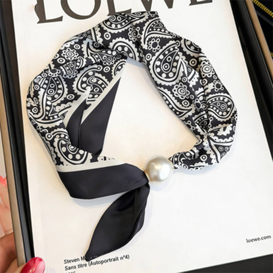 Pearl Magnetic Skinny Silk Neck Scarf