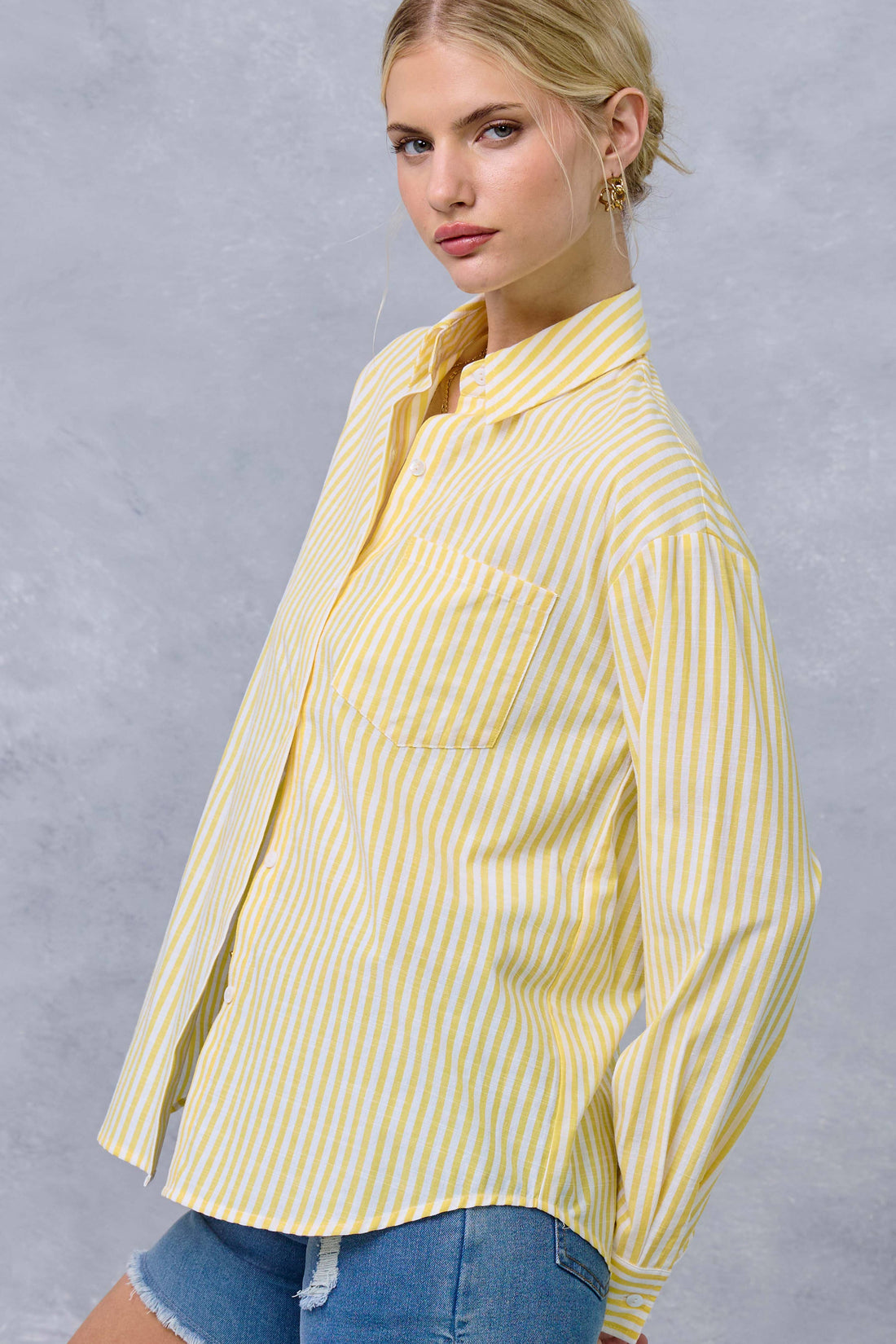 Collared Contrast Stripe Button Down Shirt
