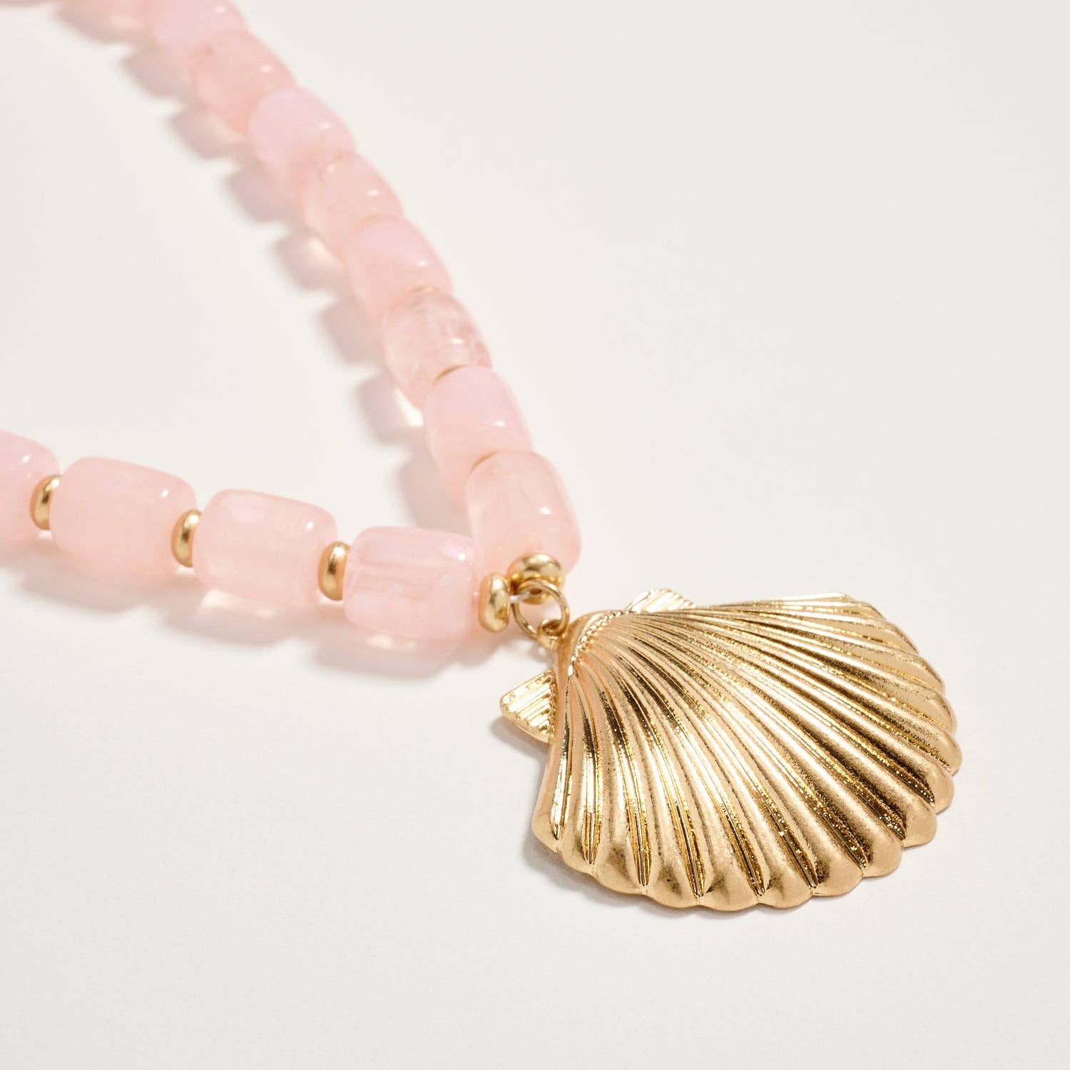 Gold Seashell Pendant Beaded Necklace