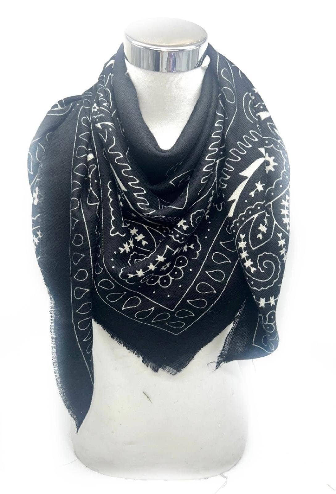 Large square scarf with bandana pattern