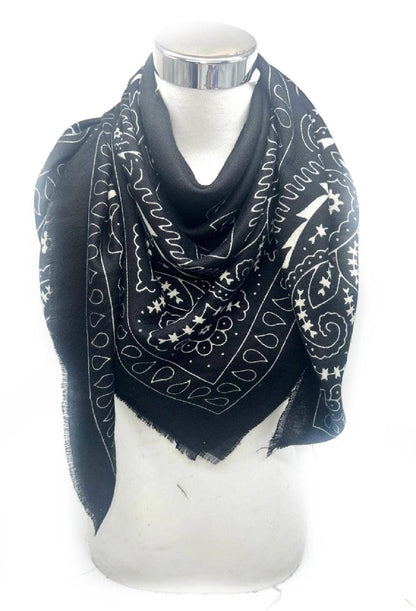 Large square scarf with bandana pattern