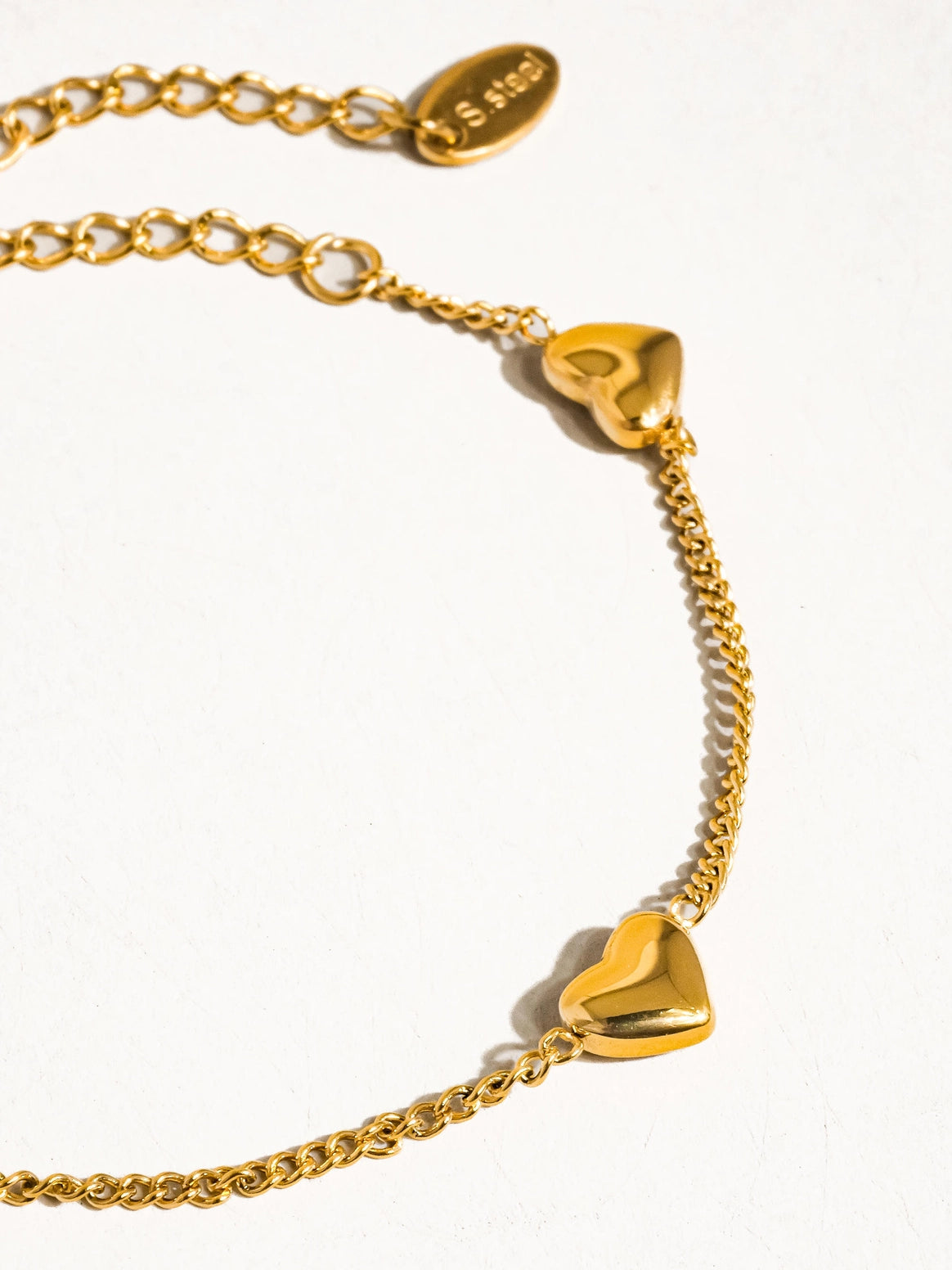18K Gold Non-Tarnish Petite Heart Bracelet